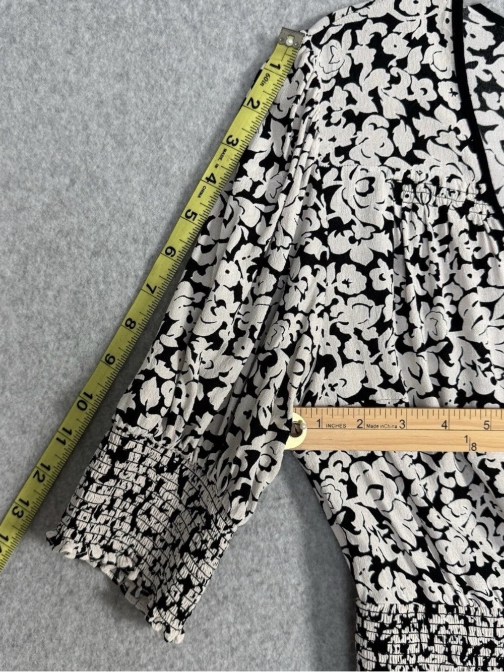 Tracy Reese x Anthropologie Floral Peplum Blouse Black Cream Smocked Waist Small - Picture 13 of 15